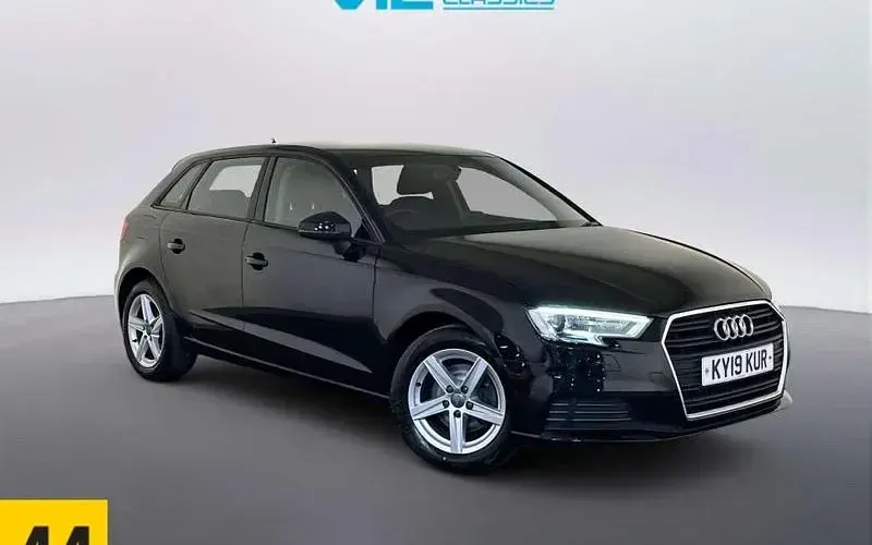 Used Audi A3 Sportback Design 116 HP (85 kW) 2019 Hatchback