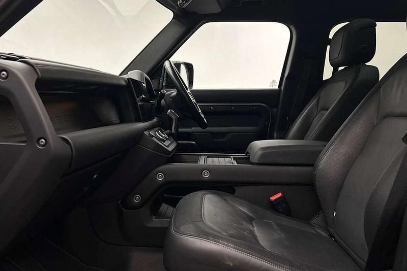 Usado Land Rover Defender HSE Dynamic 296 HP (217 kW) 2023 Cinzento SUV