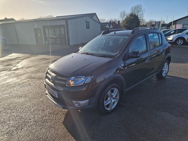 Begagnad Dacia Sandero Lauréate 2016 Svart Halvkombi