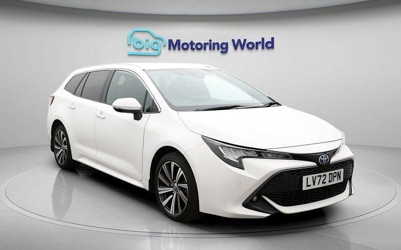 Used Toyota Corolla Design 122 HP (89 kW) 2022 Estate