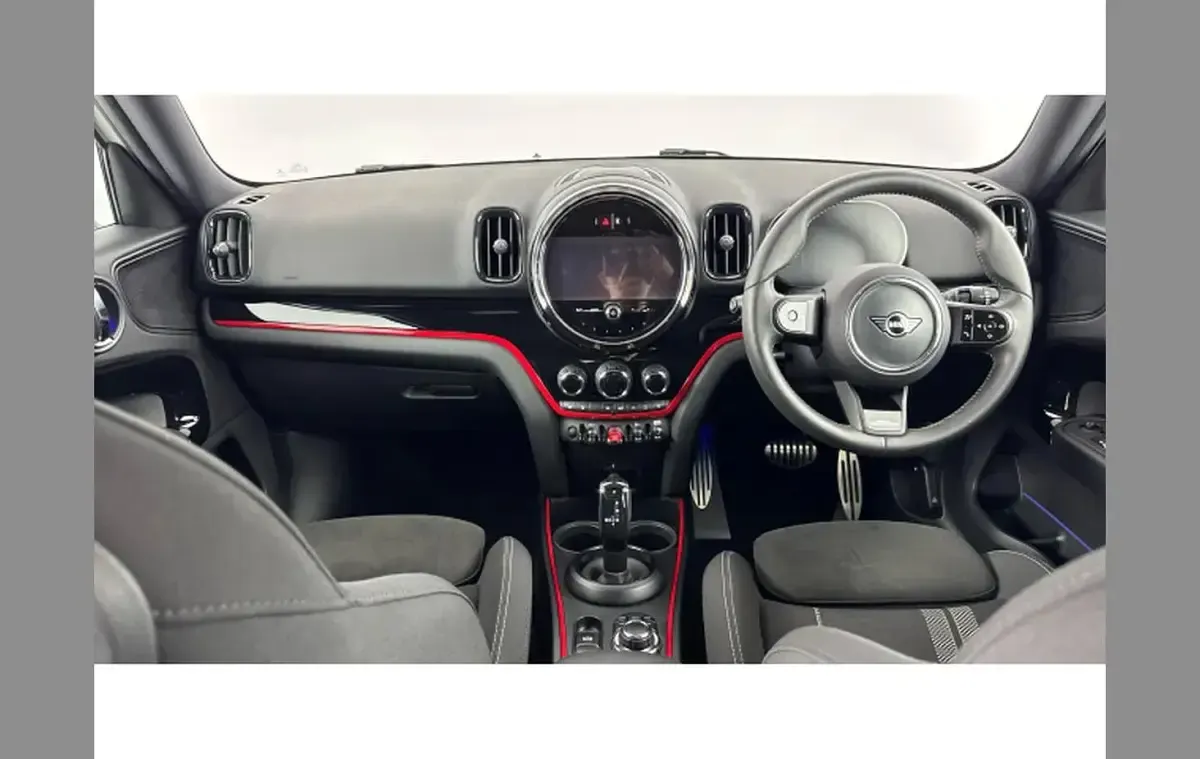 Used Mini Cooper Countryman Sport 134 HP (98 kW) 2022 Silver SUV