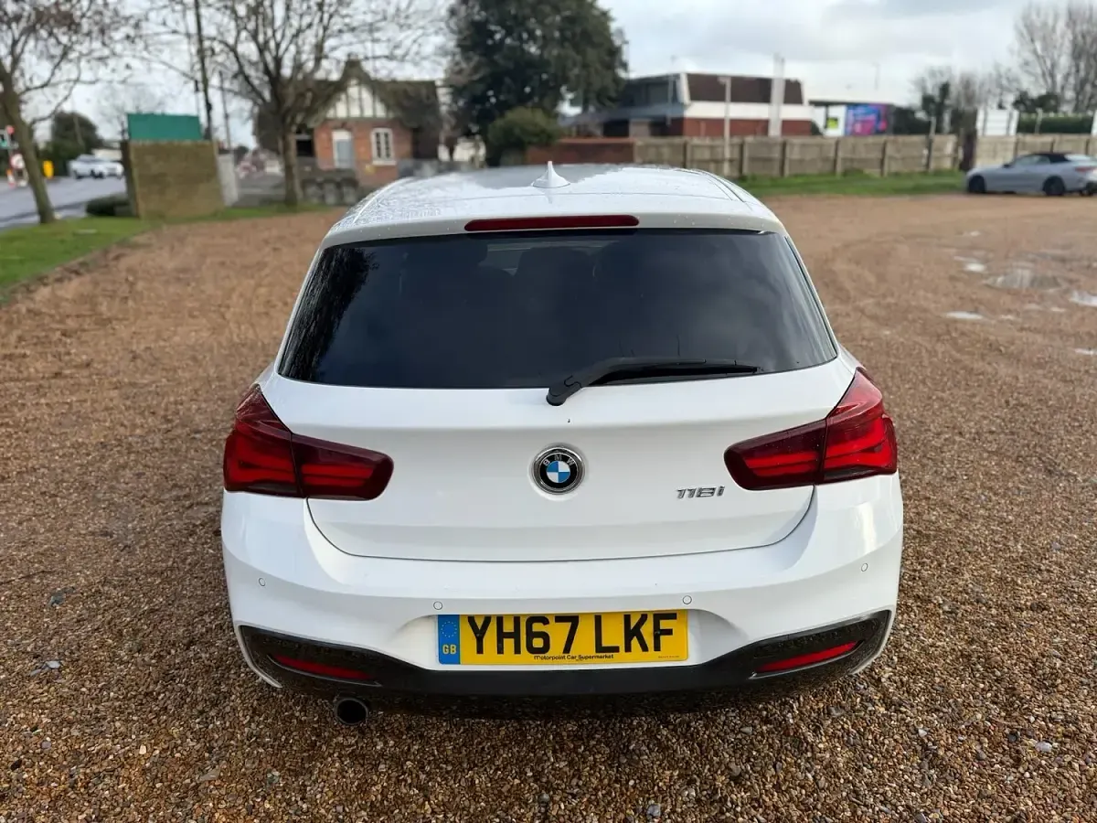 Used BMW 118 Efficient Dynamics 2017 White Hatchback