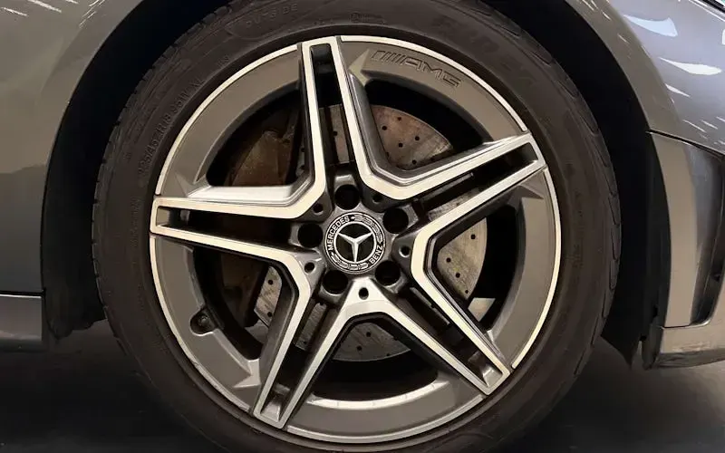 Used Mercedes C300 AMG Line Premium 258 HP (189 kW) 2018 Grey Estate