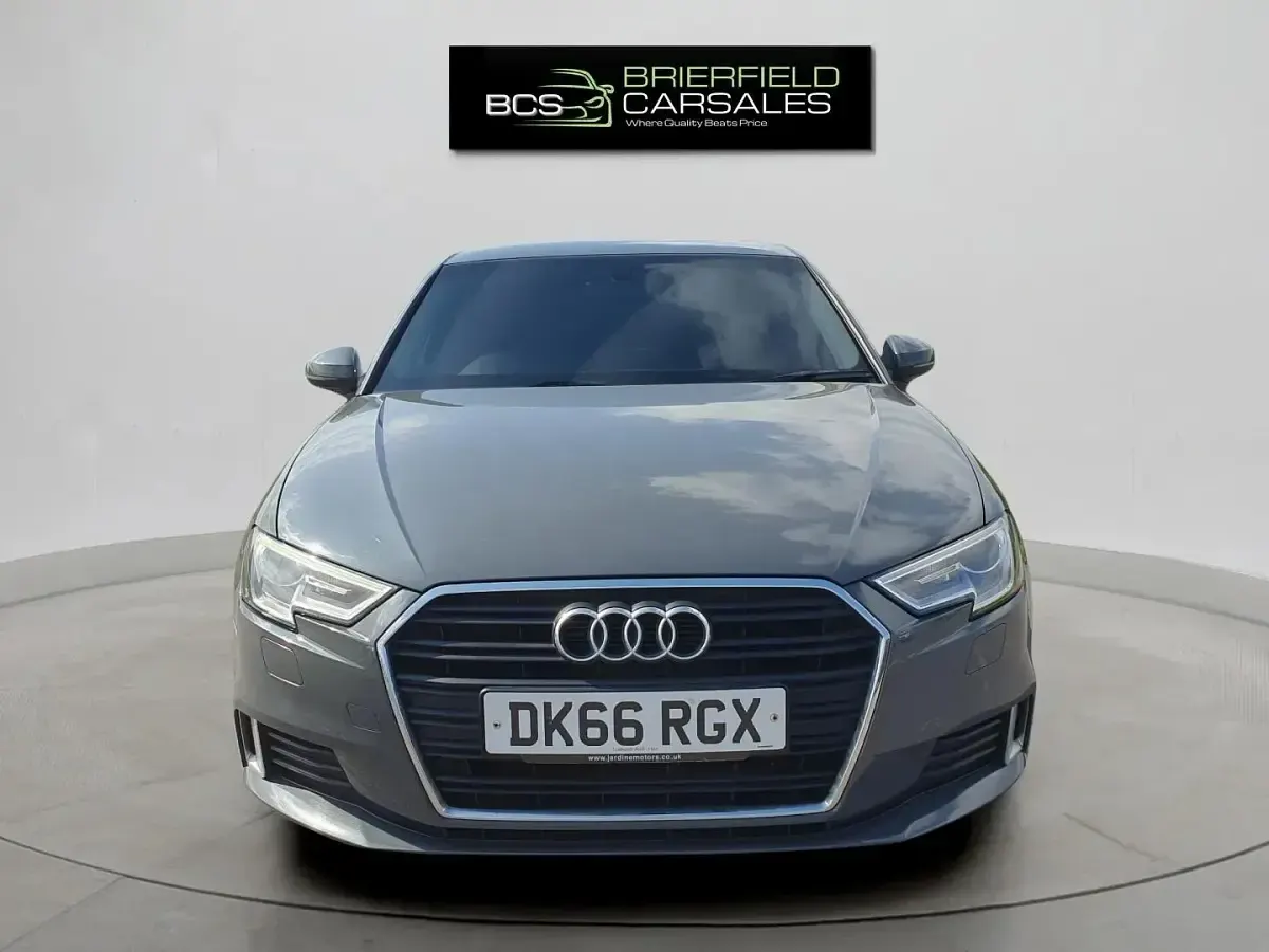 Begagnad Audi A3 Sport 110 HK (80 kW) 2016 Grå Halvkombi