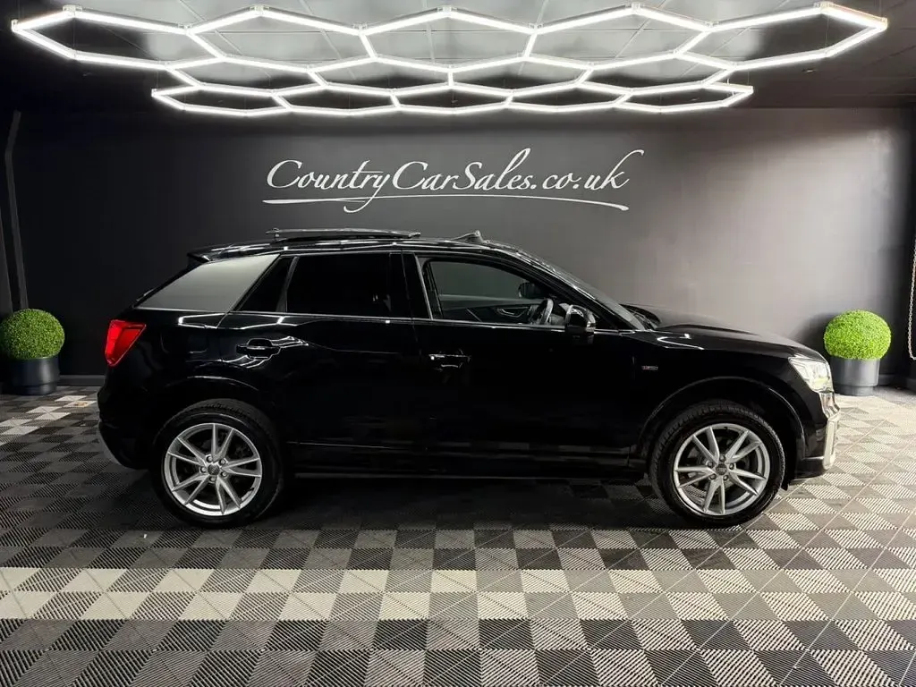 Used Audi Q2 S-Line 150 HP (110 kW) 2018 Black SUV