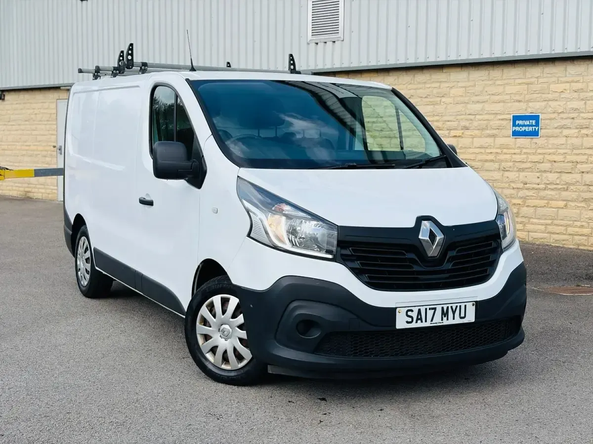Used Renault Trafic Business 2017 White MPV