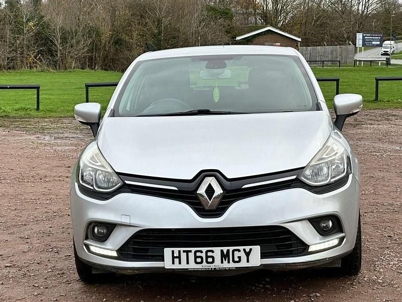 Used Renault Clio IV Dynamique 2017 Silver Hatchback