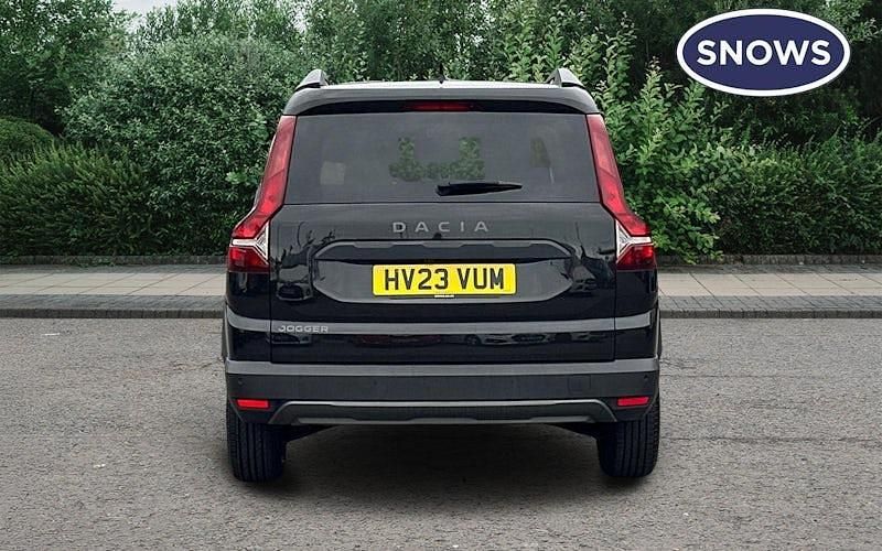 Second-hand Dacia Jogger Extreme 110 CP (80 kW) 2023 Negru Monovolum