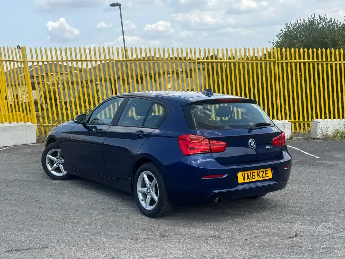 Used BMW 116 Efficient Dynamics 116 HP (85 kW) 2016 Blue Hatchback