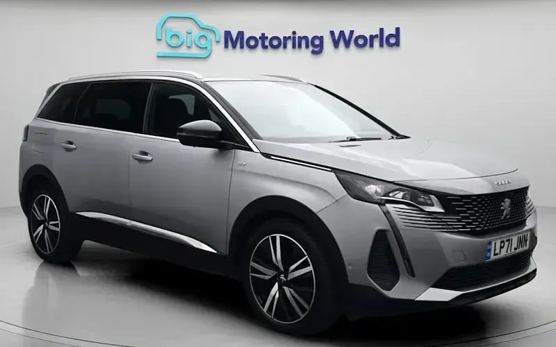 Used Peugeot 5008 Premium 131 HP (96 kW) 2022 SUV