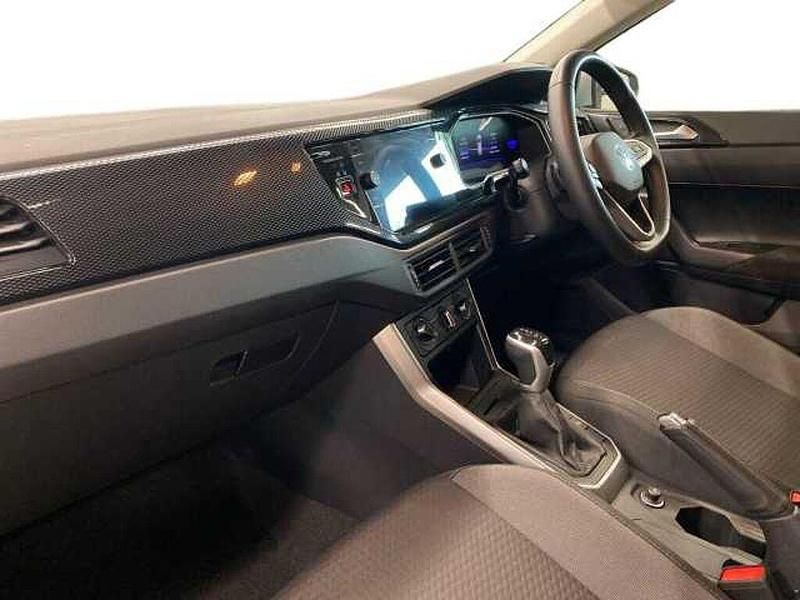 Used VW Polo Life 95 HP (69 kW) 2023 Silver Hatchback