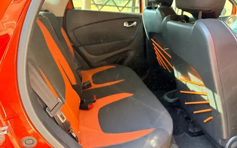 Used Renault Captur Dynamique 90 HP (66 kW) 2015 Orange SUV