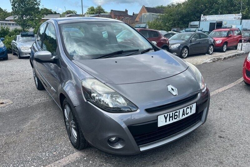 Grey Used 2011 Renault Clio II Dynamique Hatchback | £1,995 (Fair price) - Image 1/1