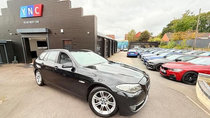 Black Used 2011 BMW 520 Comfort Edition Estate | £2,991 (Fair price) - Image 1/4