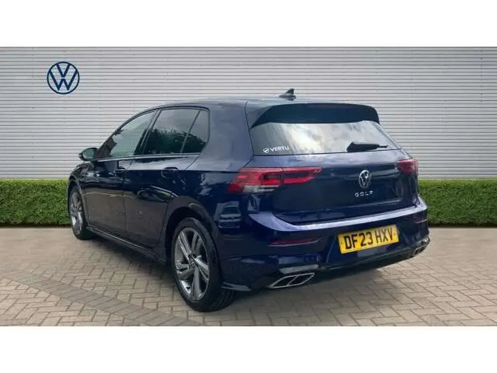 Used VW Golf VIII R-line 130 HP (95 kW) 2023 Blue Hatchback