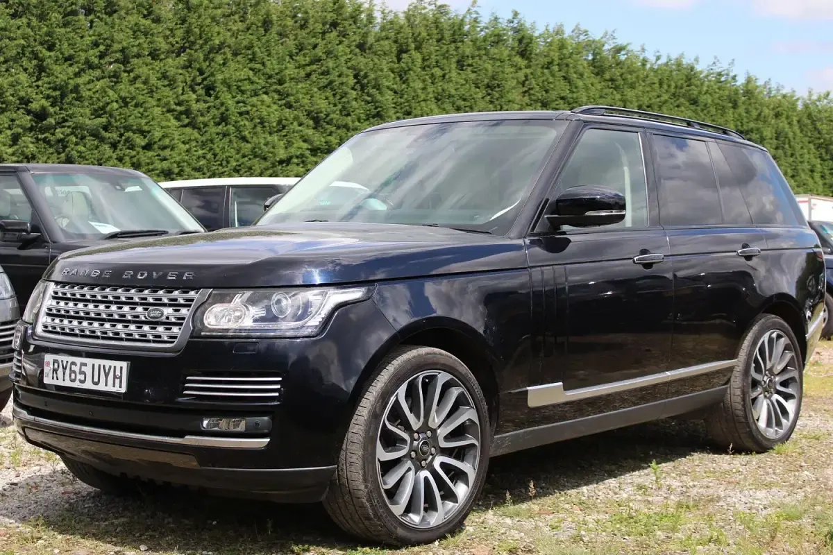 Used Land Rover Range Rover Autobiography 339 HP (249 kW) 2015 Black SUV
