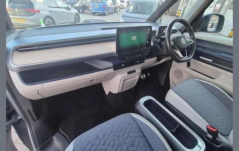 Used VW ID. Buzz Pro 147 kW (200 HP) 2024 Silver MPV