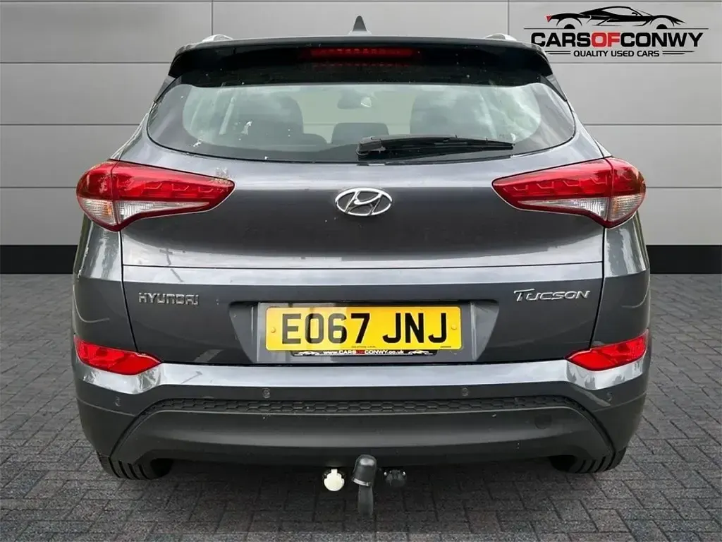 Used Hyundai Tucson SE 177 HP (130 kW) 2017 Grey SUV