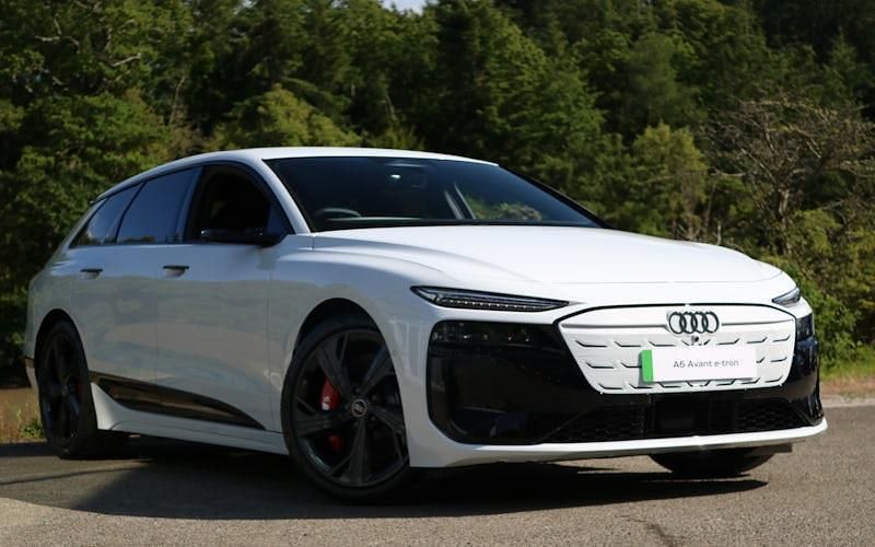 New 2025 Audi e-tron SUV | £85,995 (Good price) - Image 1/4