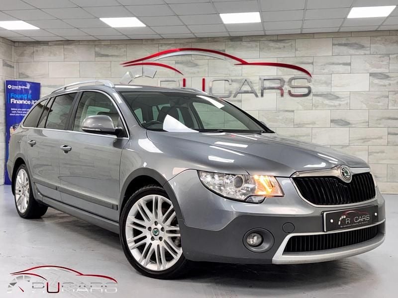 Grey Used 2013 Skoda Superb Estate | £6,950 (Fair price) - Image 1/4