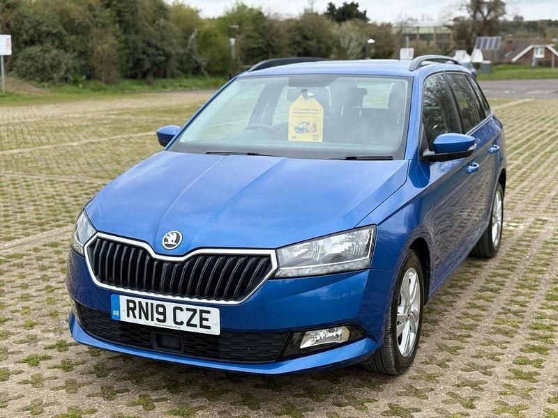 Used Skoda Fabia SE 110 HP (80 kW) 2019 Blue Estate