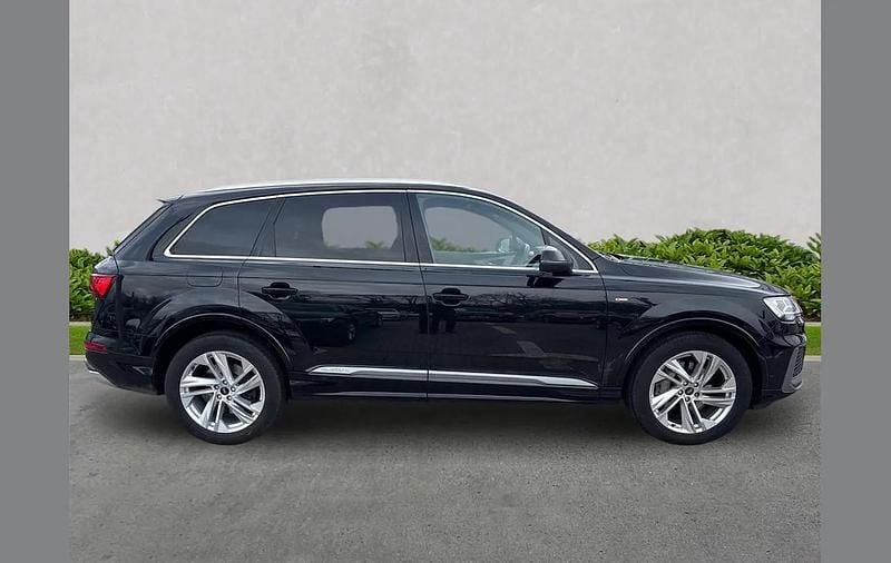 Used Audi Q7 S-Line 286 HP (210 kW) 2022 Black SUV
