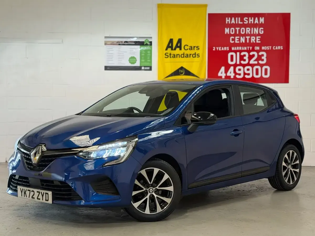 Used Renault Clio Evolution 90 HP (66 kW) 2023 Blue Hatchback