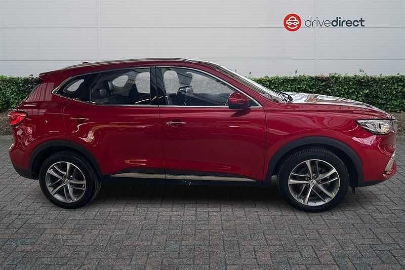 Used MG HS Excite 162 HP (119 kW) 2023 Red SUV
