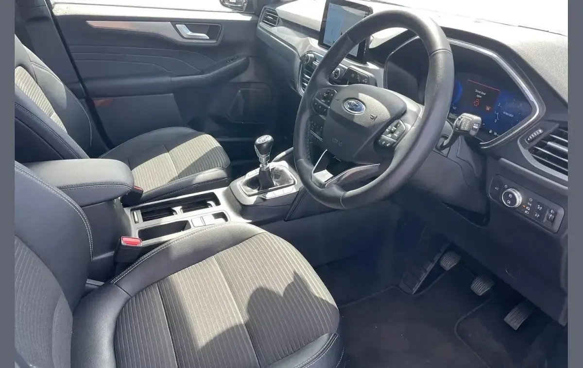 Used Ford Kuga Titanium 147 HP (108 kW) 2023 Blue SUV