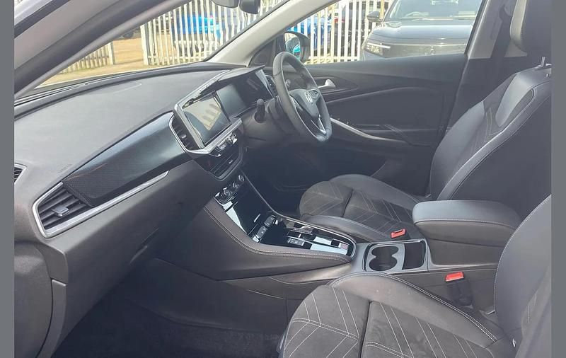 Used Vauxhall Grandland X Ultimate 134 HP (98 kW) 2024 White SUV