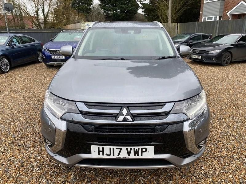 Used Mitsubishi Outlander P-HEV 200 HP (147 kW) 2017 Grey SUV