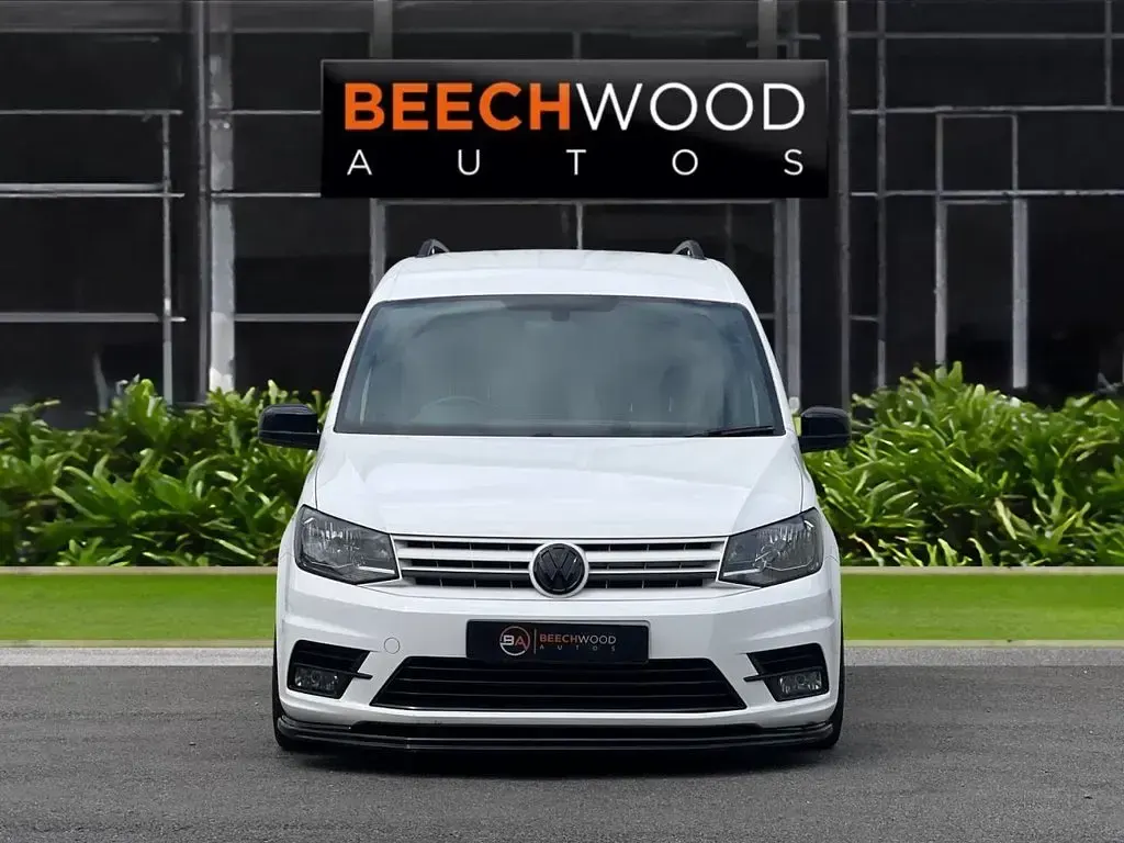 Used VW Caddy Highline 150 HP (110 kW) 2017 White MPV