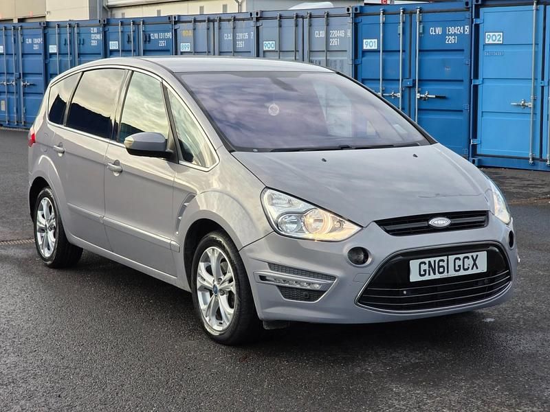 Used Ford S-MAX Titanium 140 HP (102 kW) 2011 Silver MPV