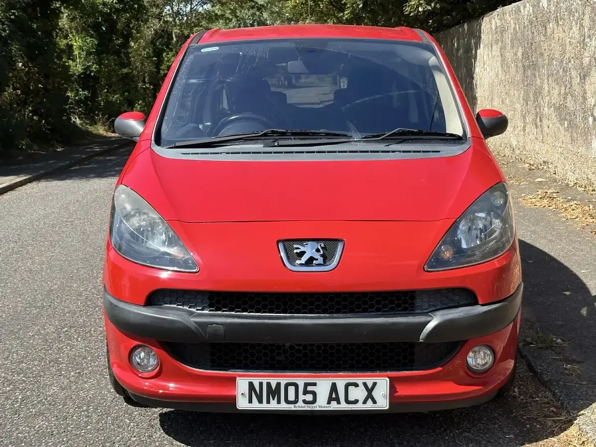 Used Peugeot 1007 Sport 110 HP (80 kW) 2005 Red MPV