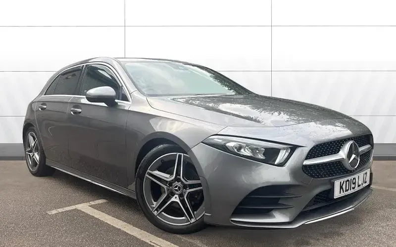 Second-hand Mercedes A180 AMG line 136 CP (100 kW) 2020 Hatchback