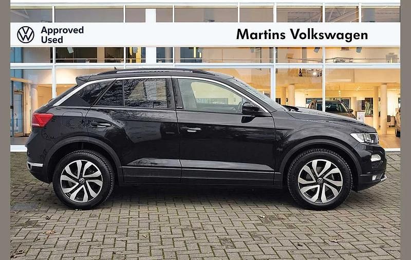 Used VW T-Roc Active 115 HP (84 kW) 2022 Black SUV