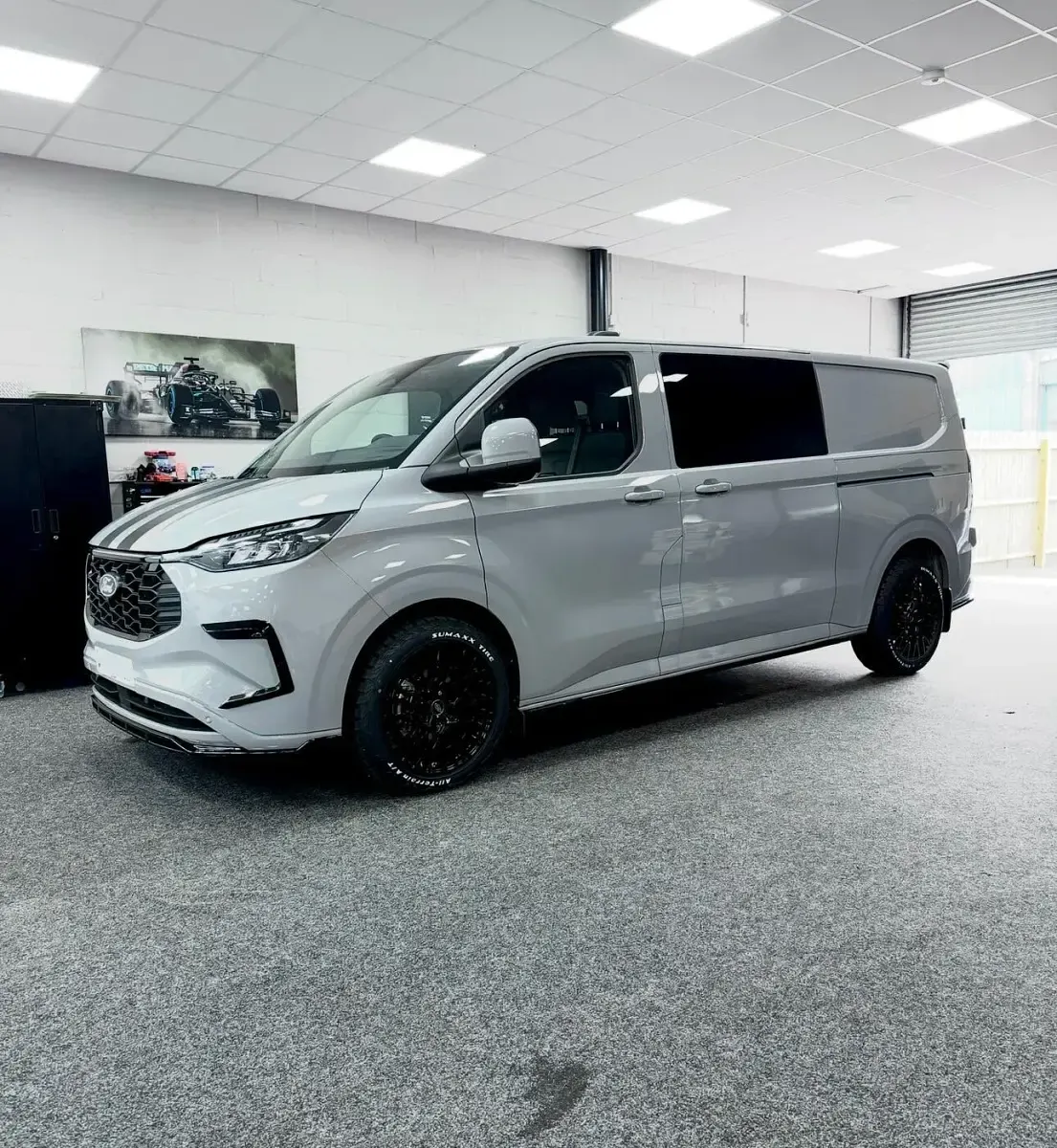 Used Ford Transit Custom Limited 232 HP (170 kW) 2026 Grey Van