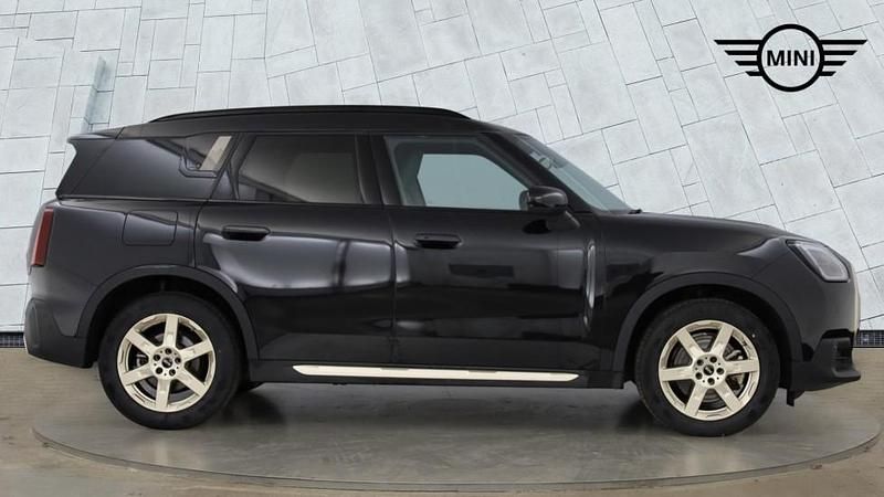 Used Mini Countryman 215 HP (158 kW) 2024 Black SUV
