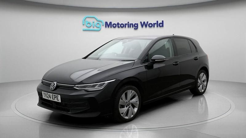 Second-hand VW Golf VIII Match 148 CP (108 kW) 2024 Negru Hatchback