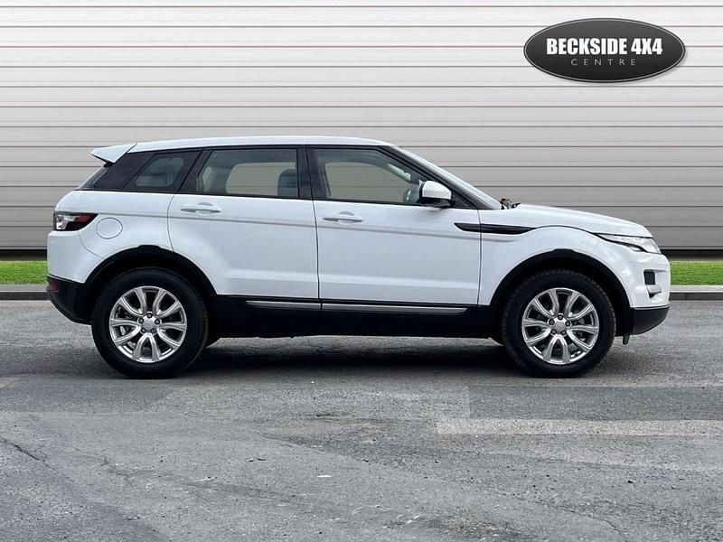 Used Land Rover Range Rover evoque Pure 150 HP (110 kW) 2014 White SUV
