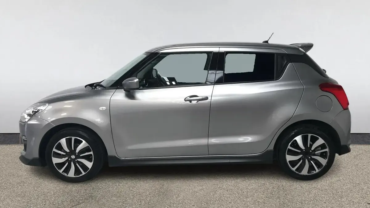 Usado Suzuki Swift 90 HP (66 kW) 2019 Prateado Citadino