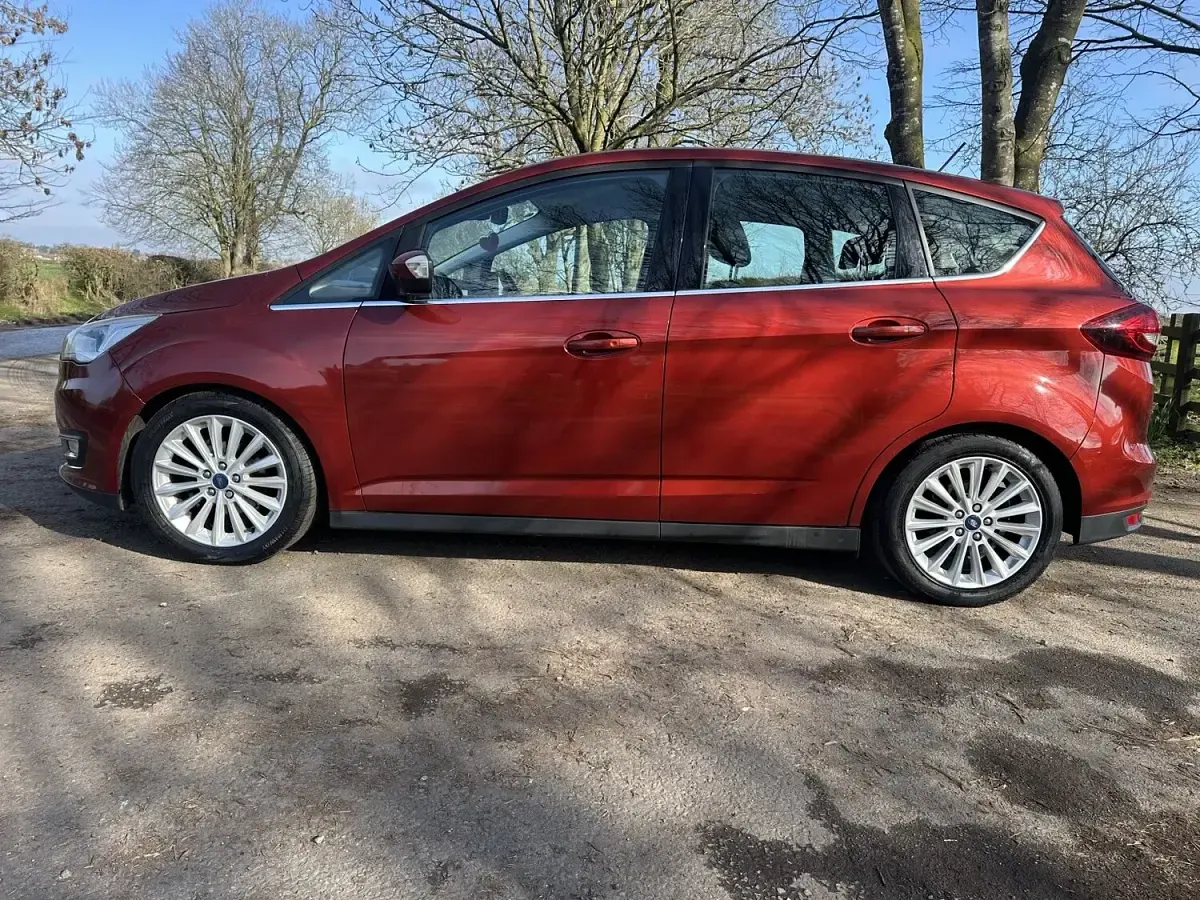 Used Ford C-MAX Titanium 2018 Red MPV