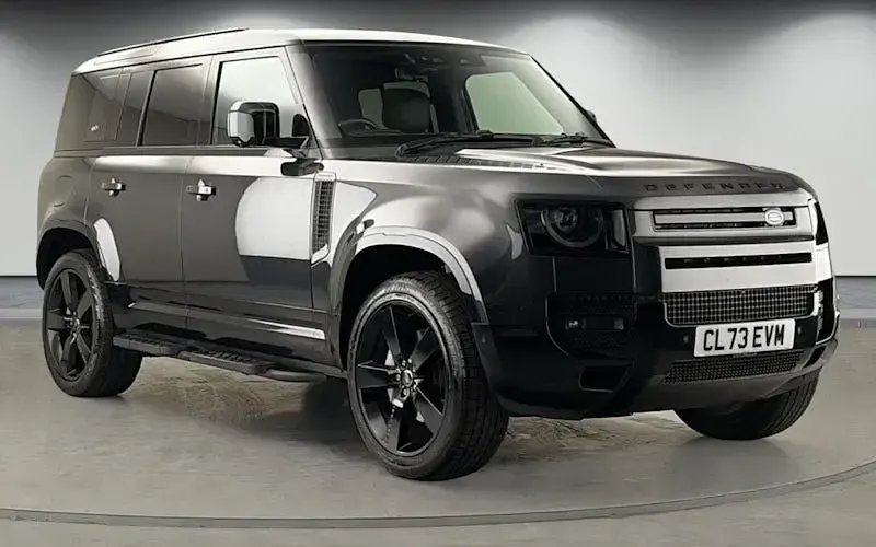 Used Land Rover Defender HSE Dynamic 300 HP (220 kW) 2023 SUV