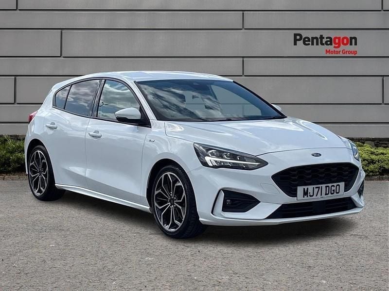 White Used 2021 Ford Focus ST-Line X Hatchback | £12,995 (Good price) - Image 1/4