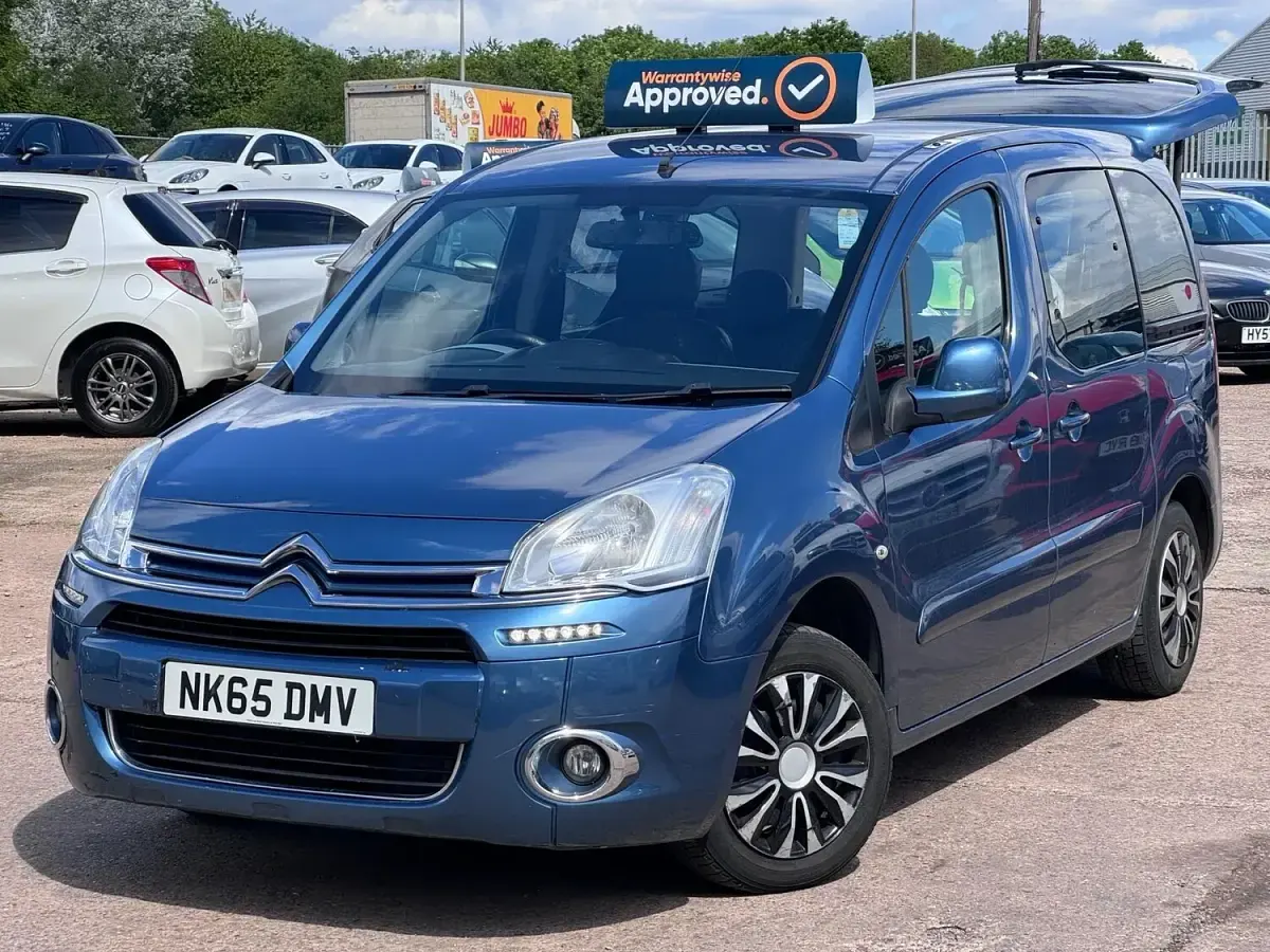 Usado Citroën Berlingo VTR Sport 90 HP (66 kW) 2015 Azul Monovolume