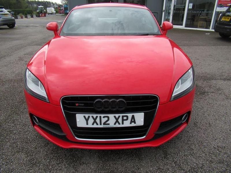 Begagnad Audi TT S-Line 160 HK (117 kW) 2012 Röd Sportkupé