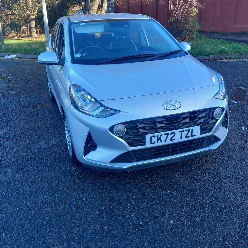 Used Hyundai i10 SE 67 HP (49 kW) 2022 Silver Hatchback