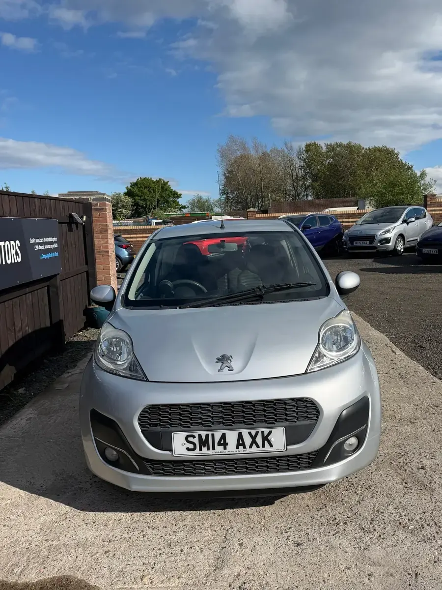 Used Peugeot 107 Active 68 HP (50 kW) 2014 Silver Hatchback