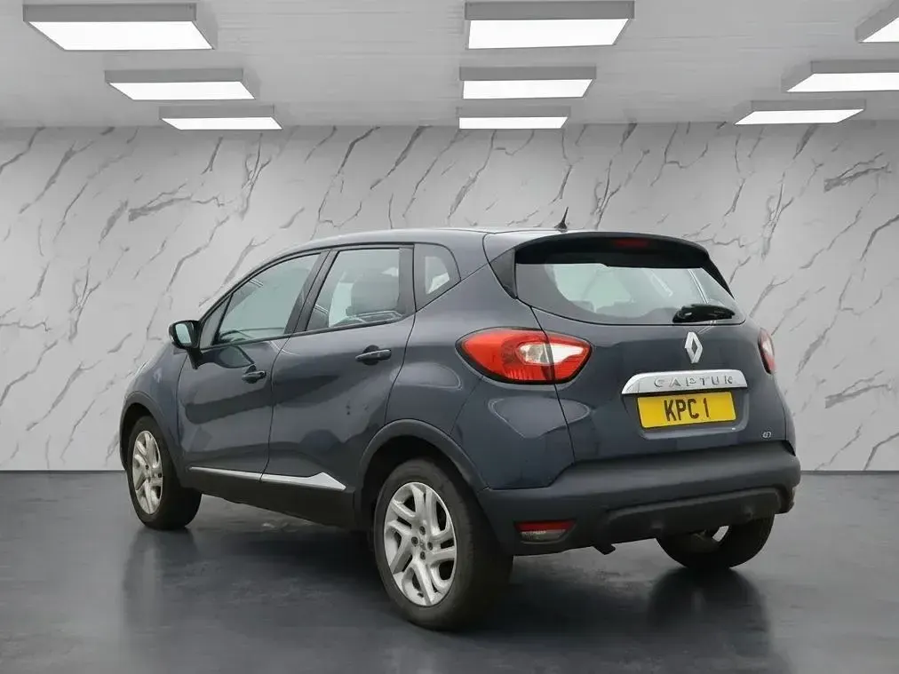 Used Renault Captur Dynamique 90 HP (66 kW) 2016 Blue SUV