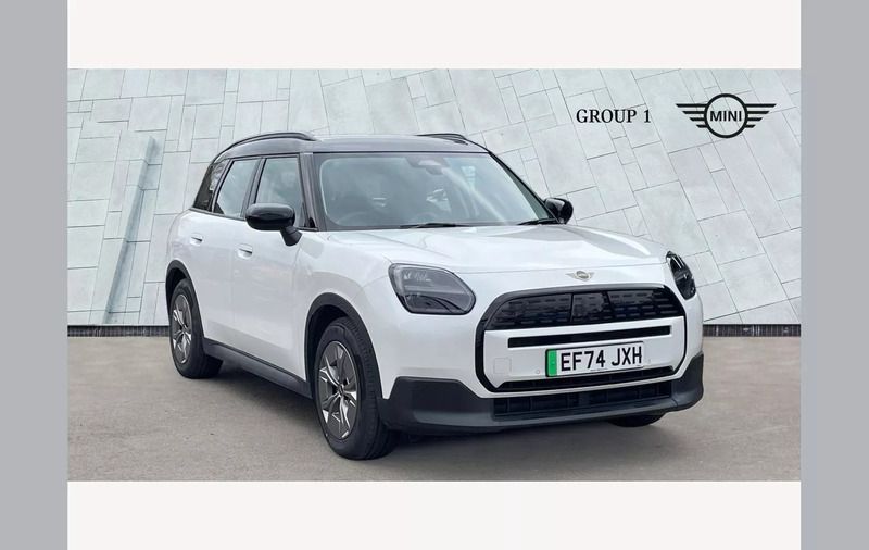 White Used 2025 Mini Countryman Classic SUV | £30,450 (Fair price) - Image 1/4